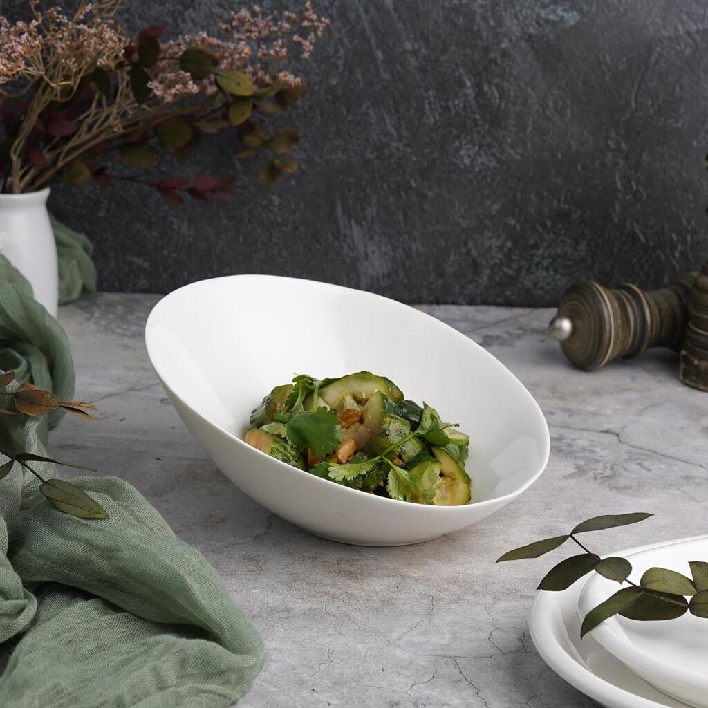 Салатник 150 мл d 17,5 см h8/3 см скошенный белый фарфор P.L. Proff Cuisine